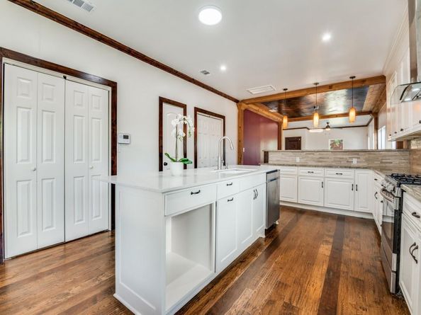 3416  Pruitt Avenue , Dallas Texas 75227