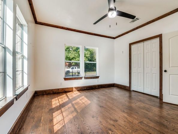 3416  Pruitt Avenue , Dallas Texas 75227