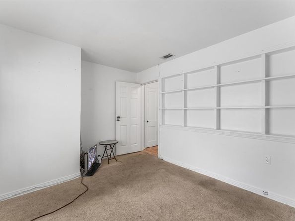 3013  Emmett Street , Dallas Texas 75211