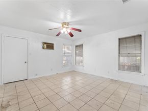 3013  Emmett Street , Dallas Texas 75211