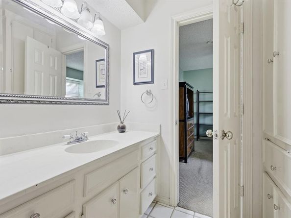 4208  Bretton Bay Circle , Dallas Texas 75287