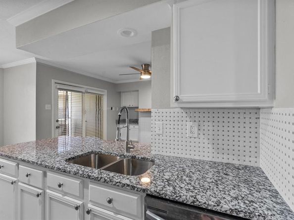 5726  Marvin Loving Drive  224, Garland Texas 75043