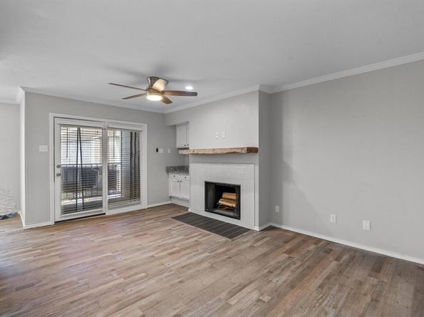 5726  Marvin Loving Drive  224, Garland Texas 75043