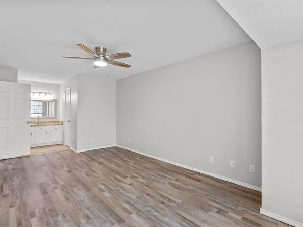 5726  Marvin Loving Drive  224, Garland Texas 75043