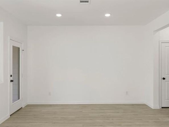 2637  Lost Maples Lane , Dallas Texas 75228