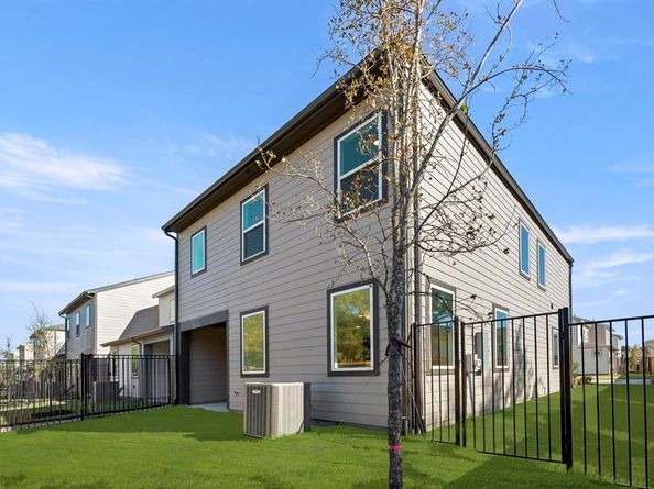 2637  Lost Maples Lane , Dallas Texas 75228