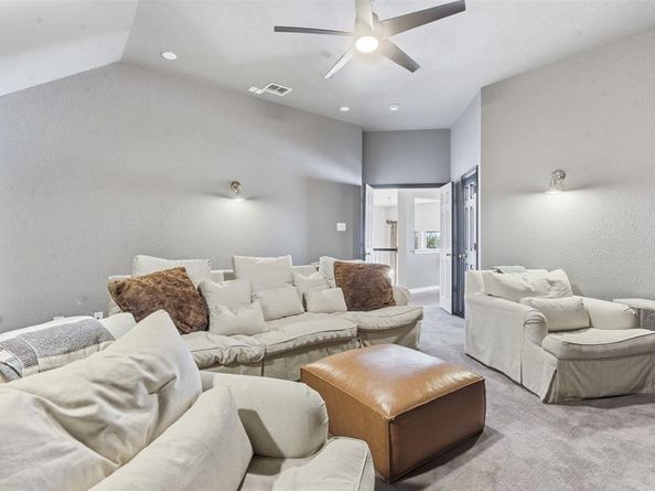 2537  Clearlake Drive , Grand Prairie Texas 75054