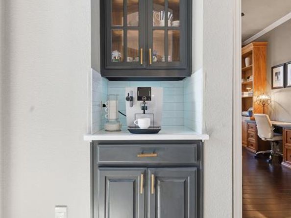 2537  Clearlake Drive , Grand Prairie Texas 75054