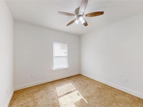 1615  Poplar Street , Dallas Texas 75215