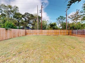 1615  Poplar Street , Dallas Texas 75215