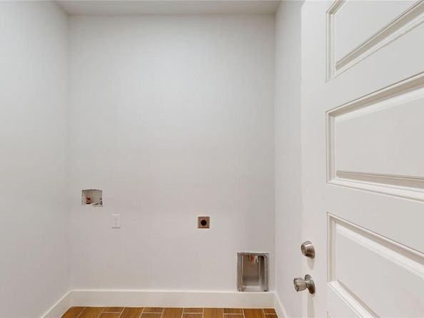 1615  Poplar Street , Dallas Texas 75215