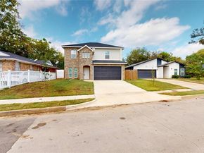 1615  Poplar Street , Dallas Texas 75215