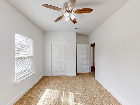 1615  Poplar Street , Dallas Texas 75215