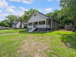 2832  Forest Avenue , Fort Worth Texas 76112