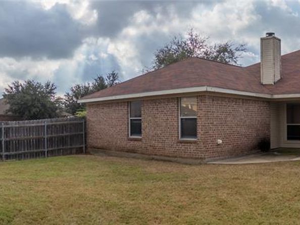 1525  Sanibel Lane , Arlington Texas 76018