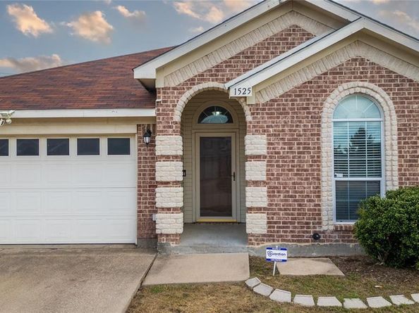 1525  Sanibel Lane , Arlington Texas 76018