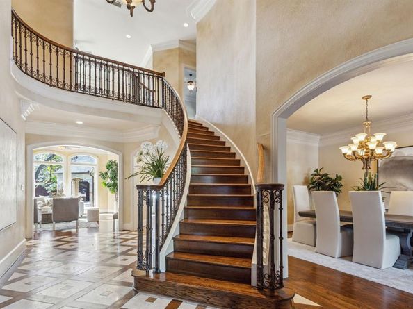 6416  Dykes Way , Dallas Texas 75230