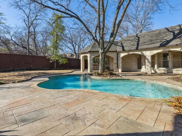 6416  Dykes Way , Dallas Texas 75230