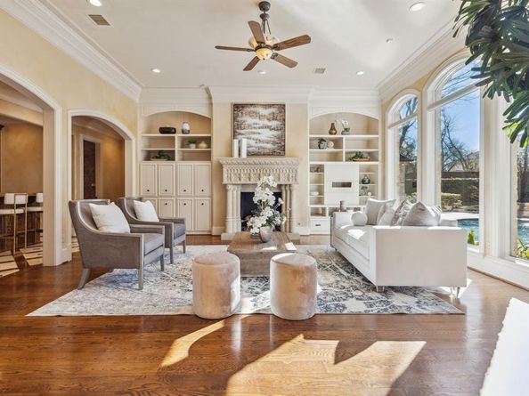 6416  Dykes Way , Dallas Texas 75230