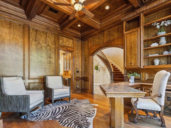 6416  Dykes Way , Dallas Texas 75230