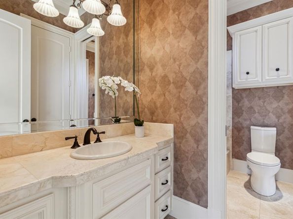 6416  Dykes Way , Dallas Texas 75230