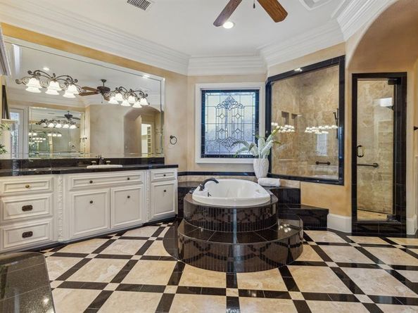 6416  Dykes Way , Dallas Texas 75230