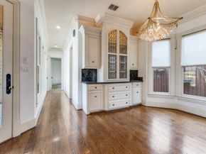 6416  Dykes Way , Dallas Texas 75230