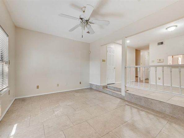 3635  Garden Brook Drive  20100, Farmers Branch Texas 75234