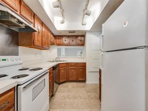 3635  Garden Brook Drive  20100, Farmers Branch Texas 75234