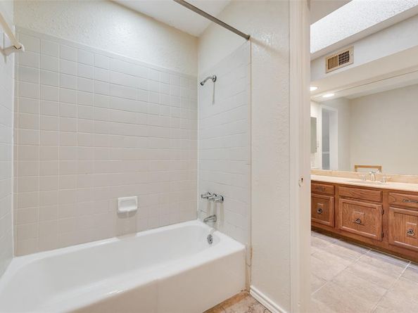 3635  Garden Brook Drive  20100, Farmers Branch Texas 75234