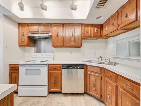 3635  Garden Brook Drive  20100, Farmers Branch Texas 75234