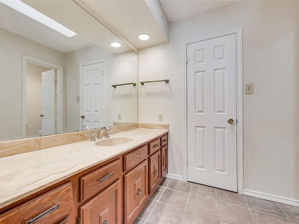 3635  Garden Brook Drive  20100, Farmers Branch Texas 75234