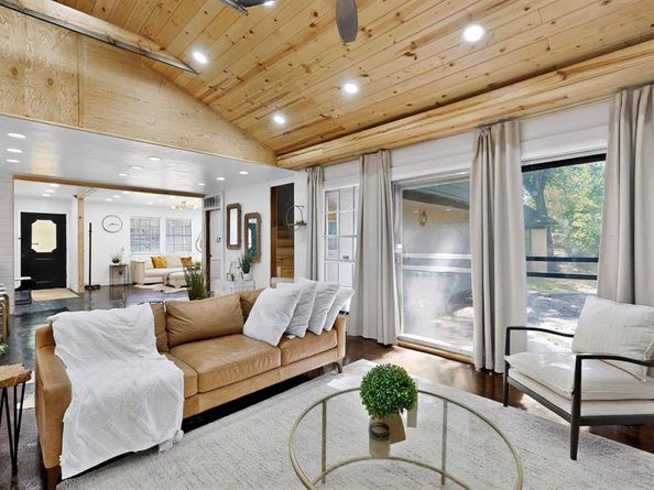 1815  Wellington Court , Arlington Texas 76013