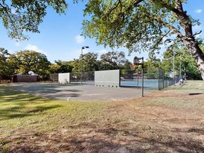 1815  Wellington Court , Arlington Texas 76013