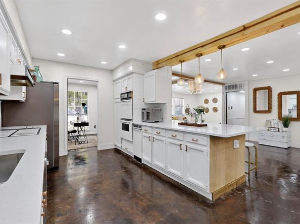 1815  Wellington Court , Arlington Texas 76013