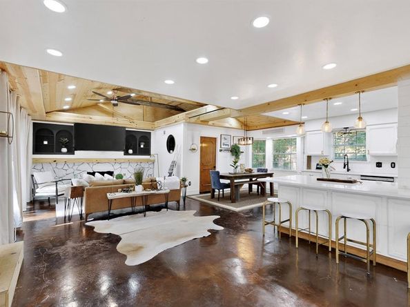 1815  Wellington Court , Arlington Texas 76013