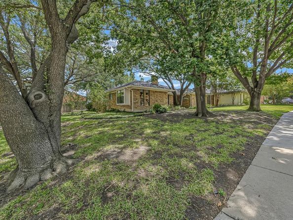 4020  Flintridge Drive , Irving Texas 75038