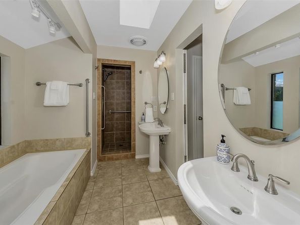 4020  Flintridge Drive , Irving Texas 75038