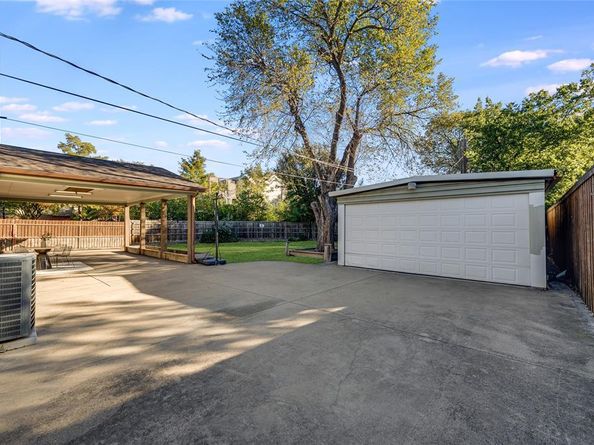 330 N Brighton Avenue , Dallas Texas 75208