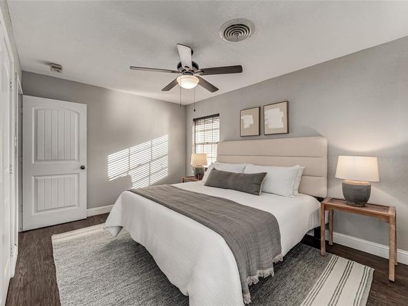 330 N Brighton Avenue , Dallas Texas 75208