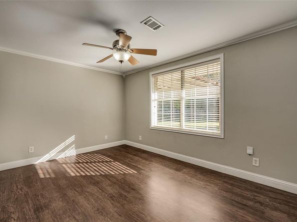 330 N Brighton Avenue , Dallas Texas 75208