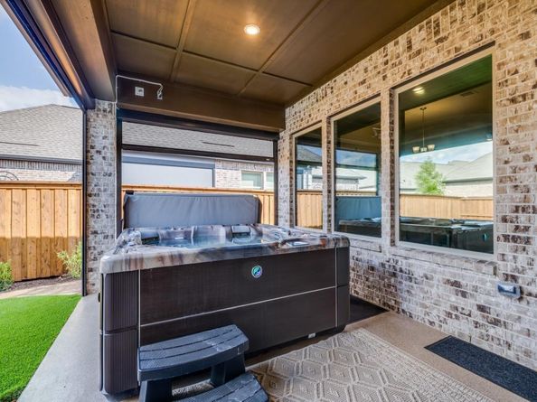 4805  Blackhawk Green Court , Arlington Texas 76005