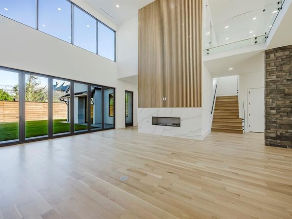 5723  Meletio Lane , Dallas Texas 75230