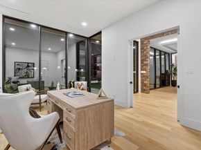5723  Meletio Lane , Dallas Texas 75230