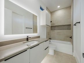 5723  Meletio Lane , Dallas Texas 75230