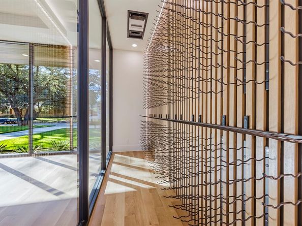 5723  Meletio Lane , Dallas Texas 75230