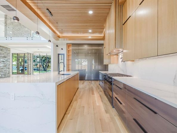 5723  Meletio Lane , Dallas Texas 75230