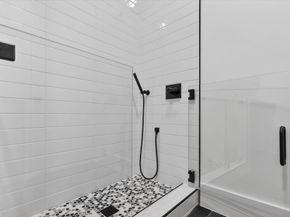 5723  Meletio Lane , Dallas Texas 75230