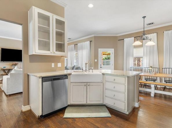 708  Canyon Creek Trail , Fort Worth Texas 76112