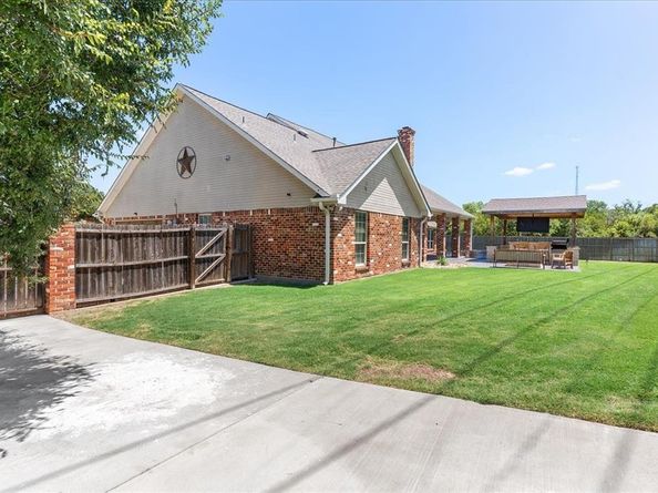 708  Canyon Creek Trail , Fort Worth Texas 76112